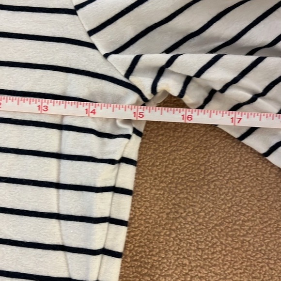 Banana Republic white/black top - Picture 5 of 6